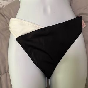 Sexy black and white bikini bottoms